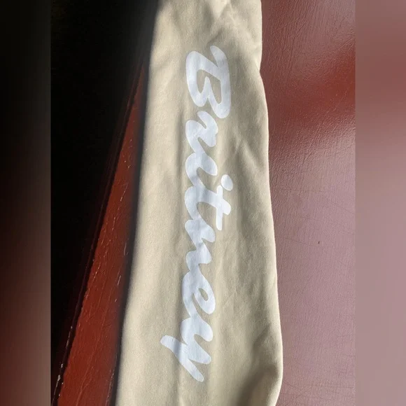 NWT Tan Forever 21 Britney Spears Hoodie! Graphic Crop Style Sweatshirt - Picture 7 of 7